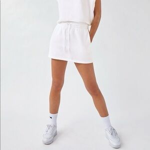 Aritzia Cozy AF Fleece Perfect Skirt, White, Size Small